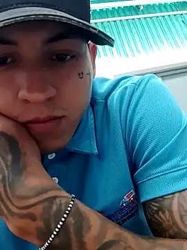 Snapshot of Briangalleta chatting on September 2025 03:02:01 PM Briangalleta online show from September 2025 03:02:01 PM