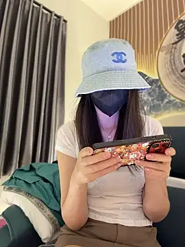 Snapshot of anan2025 chatting on April 2026 04:33:02 PM anan2025 online show from April 2026 04:33:02 PM