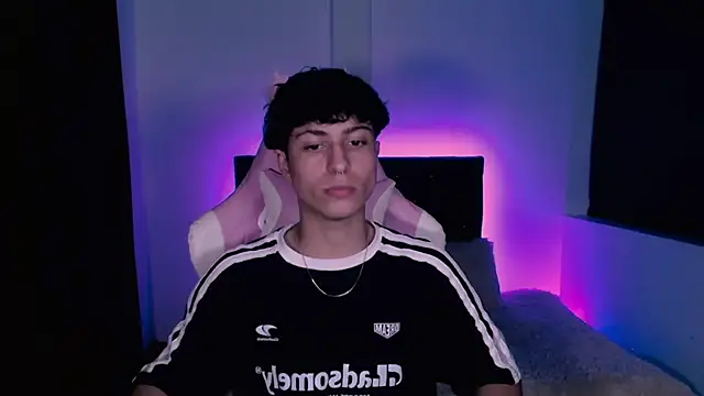 Evan Hunter online show from January 2025 12:29:01 AM