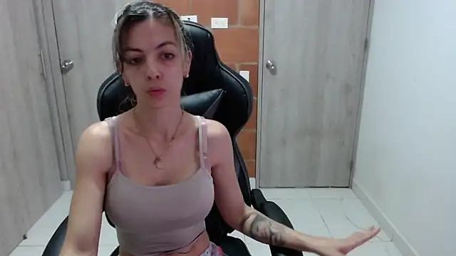 Snapshot of Princezzlove3 chatting on March 2025 02:12:02 PM Princezzlove3 online show from March 2025 02:12:02 PM