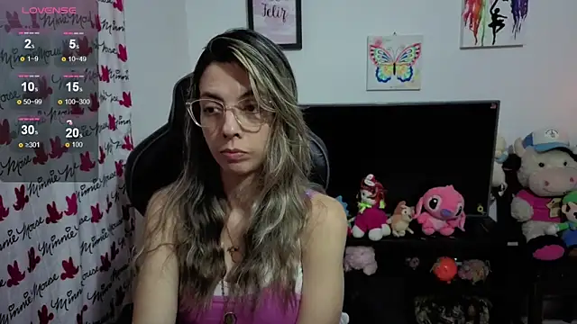 Snapshot of Princezzlove3 chatting on October 2025 02:18:01 AM Princezzlove3 online show from October 2025 02:18:01 AM