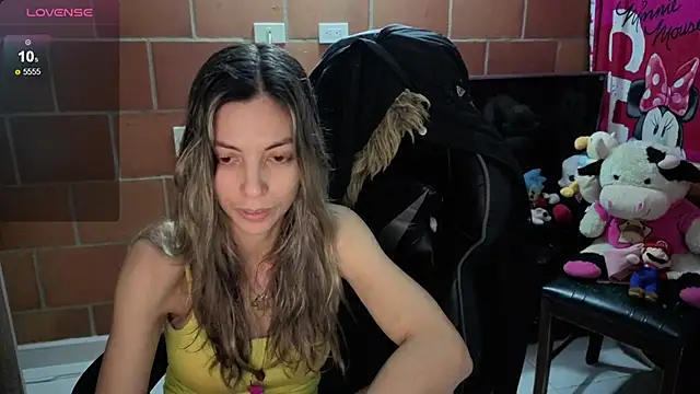 Snapshot of Princezzlove3 chatting on October 2025 11:35:01 PM Princezzlove3 online show from October 2025 11:35:01 PM