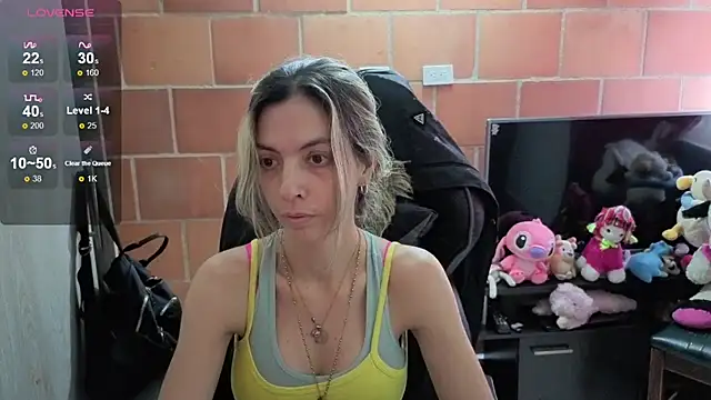 Snapshot of Princezzlove3 chatting on October 2025 05:43:01 PM Princezzlove3 online show from October 2025 05:43:01 PM