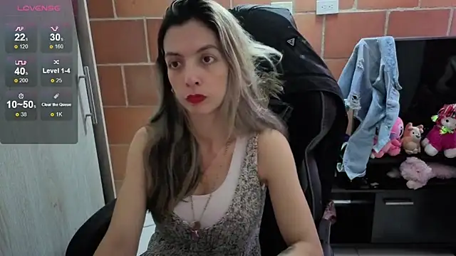 Snapshot of Princezzlove3 chatting on October 2025 08:39:02 PM Princezzlove3 online show from October 2025 08:39:02 PM