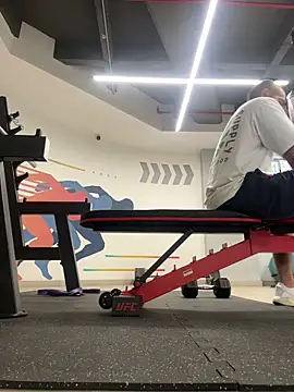 arturguy00 online show from February 2026 08:47:01 PM