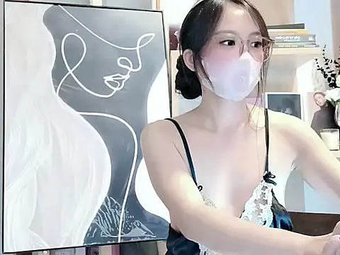 Snapshot of Lush-Office chatting on December 2025 03:53:01 PM Lush-Office online show from December 2025 03:53:01 PM