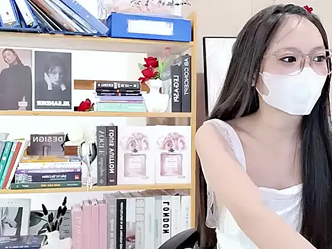 Snapshot of Lush-Office chatting on February 2026 02:48:01 AM Lush-Office online show from February 2026 02:48:01 AM