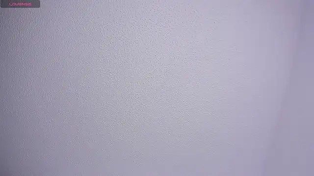 Snapshot of raven__white1 chatting on February 2025 01:43:02 AM raven  white1 online show from February 2025 01:43:02 AM