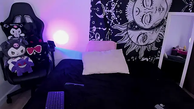 Snapshot of raven__white1 chatting on October 2025 09:24:01 PM raven  white1 online show from October 2025 09:24:01 PM