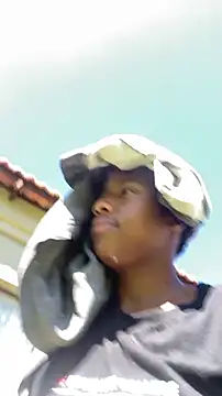 Snapshot of snotLoud chatting on February 2026 07:29:02 AM snotLoud online show from February 2026 07:29:02 AM