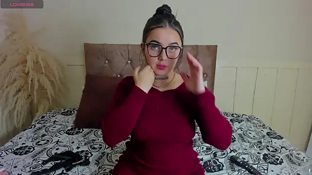 Snapshot of Natashawool1 chatting on February 2025 01:43:02 PM Natashawool1 online show from February 2025 01:43:02 PM