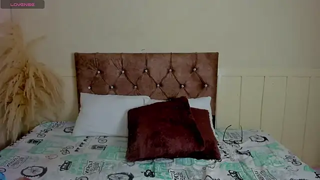 Snapshot of Natashawool1 chatting on February 2025 04:22:01 PM Natashawool1 online show from February 2025 04:22:01 PM