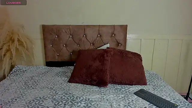 Snapshot of Natashawool1 chatting on February 2025 03:16:01 PM Natashawool1 online show from February 2025 03:16:01 PM