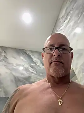 carlospingalinda online show from March 2025 11:20:01 PM