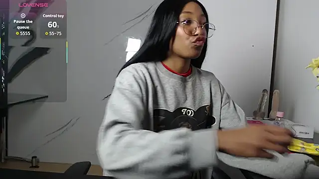 esmeralda-bk online show from September 2025 08:56:02 PM