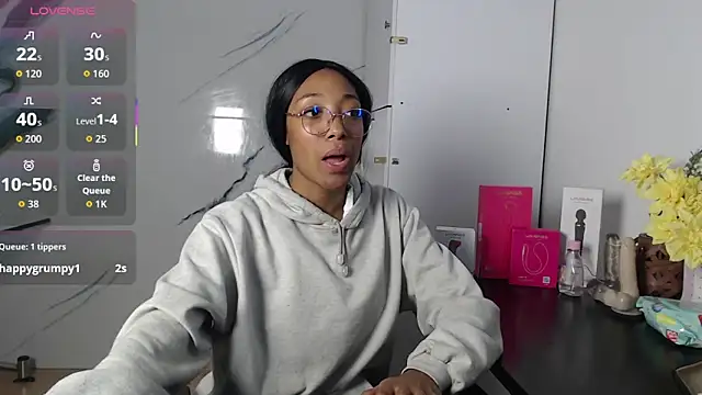 esmeralda-bk online show from October 2025 10:18:02 PM