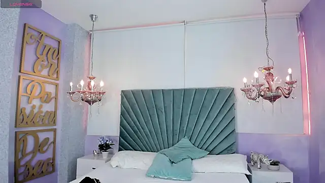 Snapshot of Aitana_Hilton_ chatting on September 2025 11:31:02 AM Aitana Hilton online show from September 2025 11:31:02 AM