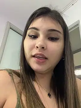 Snapshot of Aitana_Hilton_ chatting on October 2025 11:41:02 AM Aitana Hilton online show from October 2025 11:41:02 AM