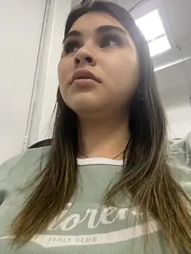 Snapshot of Aitana_Hilton_ chatting on October 2025 11:41:02 AM Aitana Hilton online show from October 2025 11:41:02 AM
