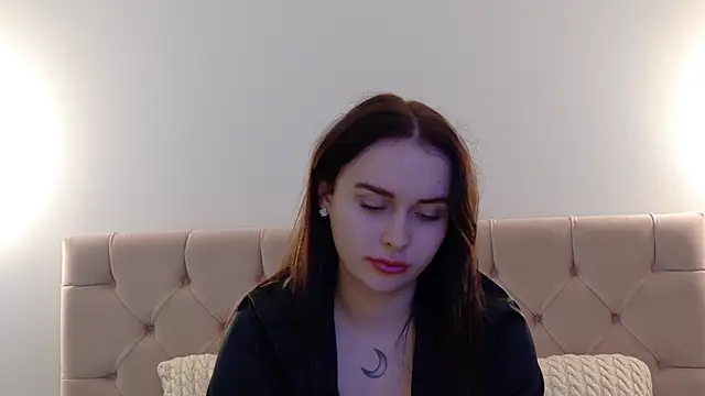 Lilliana Moon online show from January 2025 05:09:01 PM