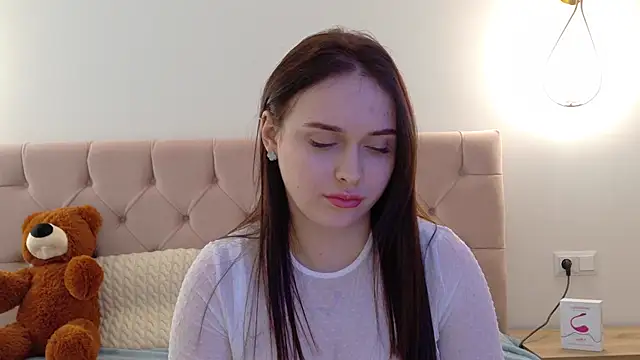 Lilliana Moon online show from March 2025 12:09:01 PM