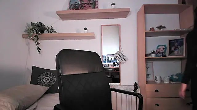 Snapshot of SabrinaSpell_ chatting on March 2026 05:38:02 PM SabrinaSpell online show from March 2026 05:38:02 PM