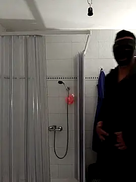 Snapshot of dennygladiator chatting on March 2025 11:59:02 PM dennygladiator online show from March 2025 11:59:02 PM