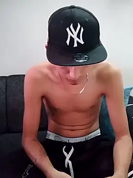 Snapshot of Latinos_2001 chatting on January 2025 12:39:01 PM Latinos 2001 online show from January 2025 12:39:01 PM