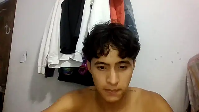 Snapshot of Sm1thXx chatting on February 2025 03:33:01 AM Sm1thXx online show from February 2025 03:33:01 AM