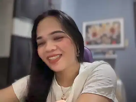 Snapshot of SophiaCourthaway chatting on April 2026 10:15:02 PM SophiaCourthaway online show from April 2026 10:15:02 PM