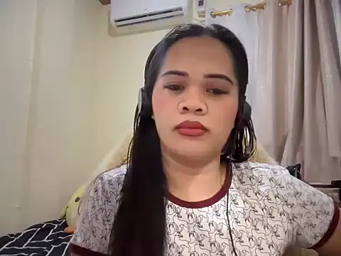 Snapshot of SophiaCourthaway chatting on June 2026 08:09:02 AM SophiaCourthaway online show from June 2026 08:09:02 AM