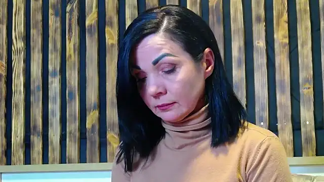 Tory Lovi online show from March 2025 04:24:01 PM