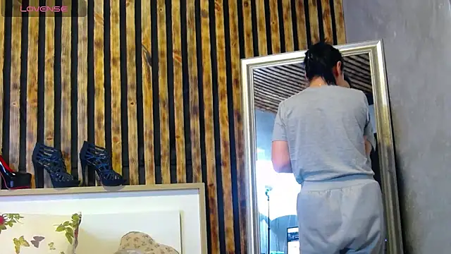 Snapshot of Tory_Lovi chatting on April 2026 04:01:01 AM Tory Lovi online show from April 2026 04:01:01 AM