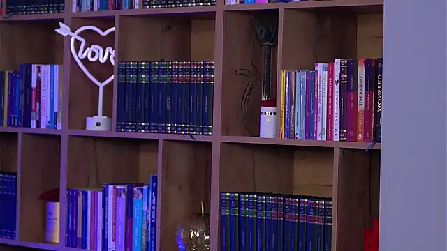 Snapshot of SarahPeach8 chatting on December 2025 09:51:02 AM SarahPeach8 online show from December 2025 09:51:02 AM