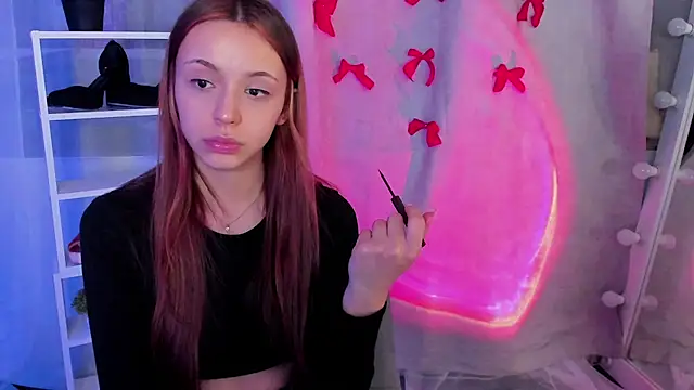 Snapshot of Sahara_Shields chatting on February 2025 01:21:02 PM Sahara Shields online show from February 2025 01:21:02 PM