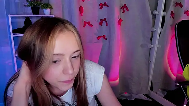 Snapshot of Sahara_Shields chatting on February 2025 04:35:02 PM Sahara Shields online show from February 2025 04:35:02 PM