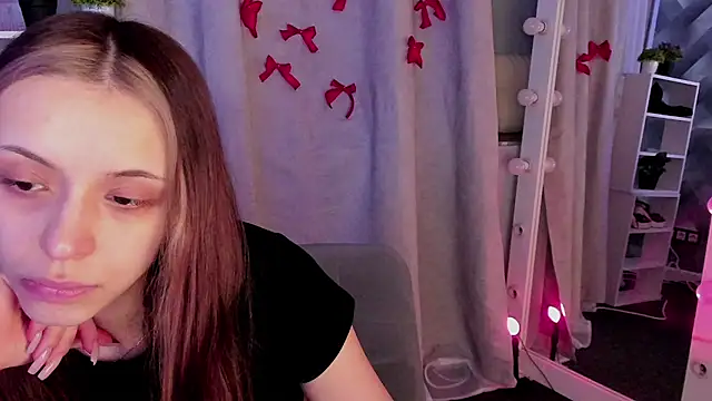 Snapshot of Sahara_Shields chatting on March 2025 10:24:02 AM Sahara Shields online show from March 2025 10:24:02 AM