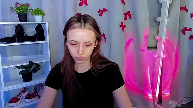 Snapshot of Sahara_Shields chatting on March 2025 10:22:02 AM Sahara Shields online show from March 2025 10:22:02 AM