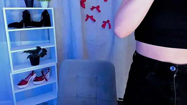 Snapshot of Sahara_Shields chatting on March 2025 01:28:02 PM Sahara Shields online show from March 2025 01:28:02 PM