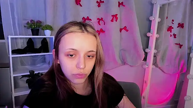 Snapshot of Sahara_Shields chatting on March 2025 09:19:02 AM Sahara Shields online show from March 2025 09:19:02 AM