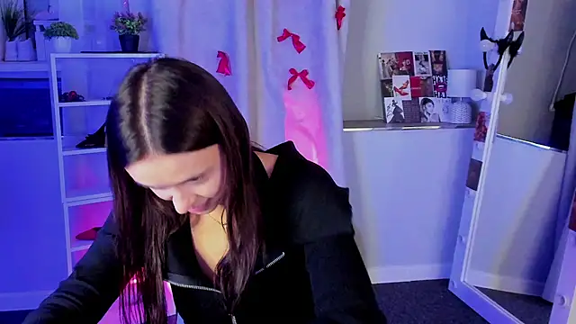 Snapshot of Sahara_Shields chatting on September 2025 10:04:02 AM Sahara Shields online show from September 2025 10:04:02 AM