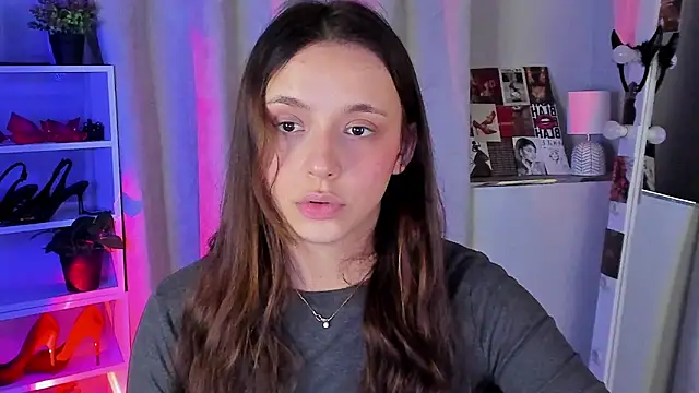 Snapshot of Sahara_Shields chatting on October 2025 10:25:01 AM Sahara Shields online show from October 2025 10:25:01 AM