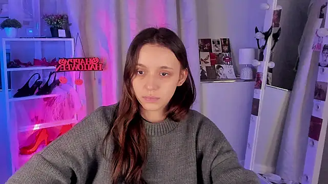 Snapshot of Sahara_Shields chatting on October 2025 10:33:02 AM Sahara Shields online show from October 2025 10:33:02 AM