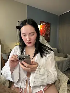 Snapshot of Kiss_My_Body chatting on April 2026 04:45:02 PM Kiss My Body online show from April 2026 04:45:02 PM