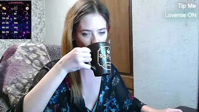 Snapshot of LauraBlan chatting on January 2025 08:22:02 PM LauraBlan online show from January 2025 08:22:02 PM