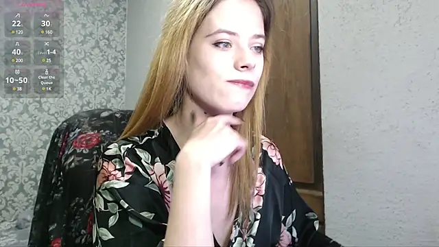 Snapshot of LauraBlan chatting on March 2025 08:07:02 PM LauraBlan online show from March 2025 08:07:02 PM