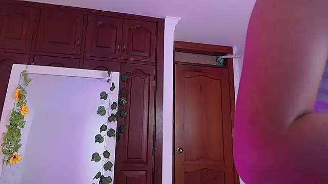 littleslut1 online show from February 2025 04:36:01 PM