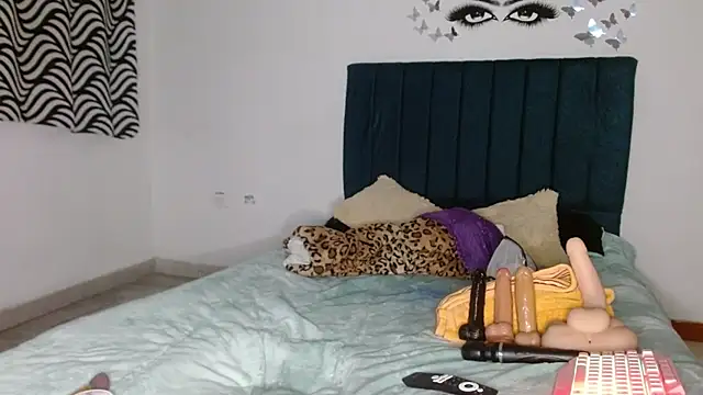 Keyler True18 online show from October 2025 01:24:01 AM