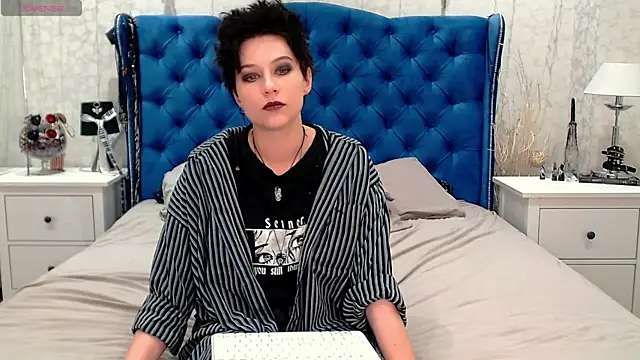 Snapshot of via_mayer_ chatting on June 2026 09:15:01 PM via mayer online show from June 2026 09:15:01 PM
