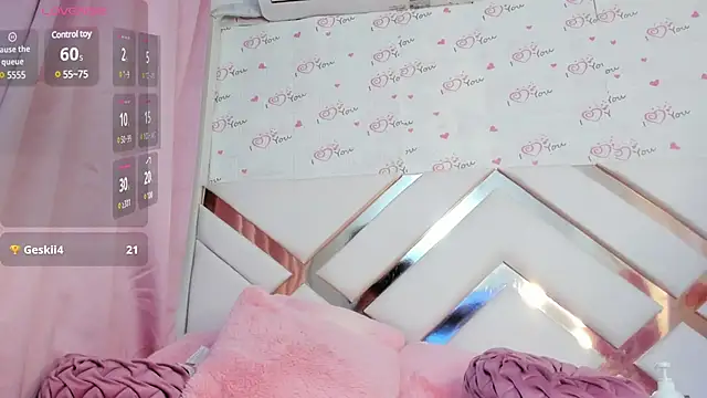 NoaBrowm online show from January 2025 01:29:01 PM